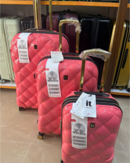 IT luggage set in Pink